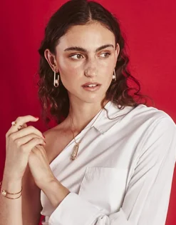 Majorica Anillo Atenea Dorado Con Perla De Media Bola| Anillos Medianos