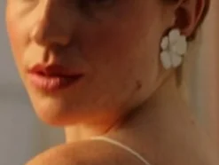 Majorica Pendientes Novia Santorini Bianco Flor Grande Nacarada Con Perlas| Pendientes Cortos