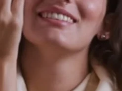 Majorica Pulsera Tender Perla Gris| Brazaletes Rígidos